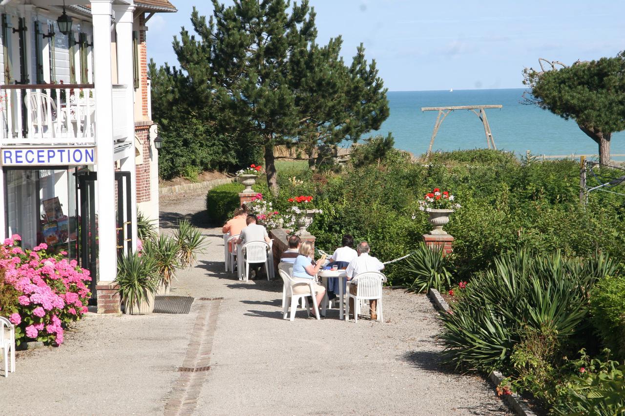 Hotel Royal Albion Mesnil-Val-Plage Exterior photo