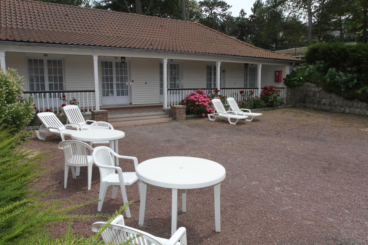 Hotel Royal Albion Mesnil-Val-Plage Exterior photo