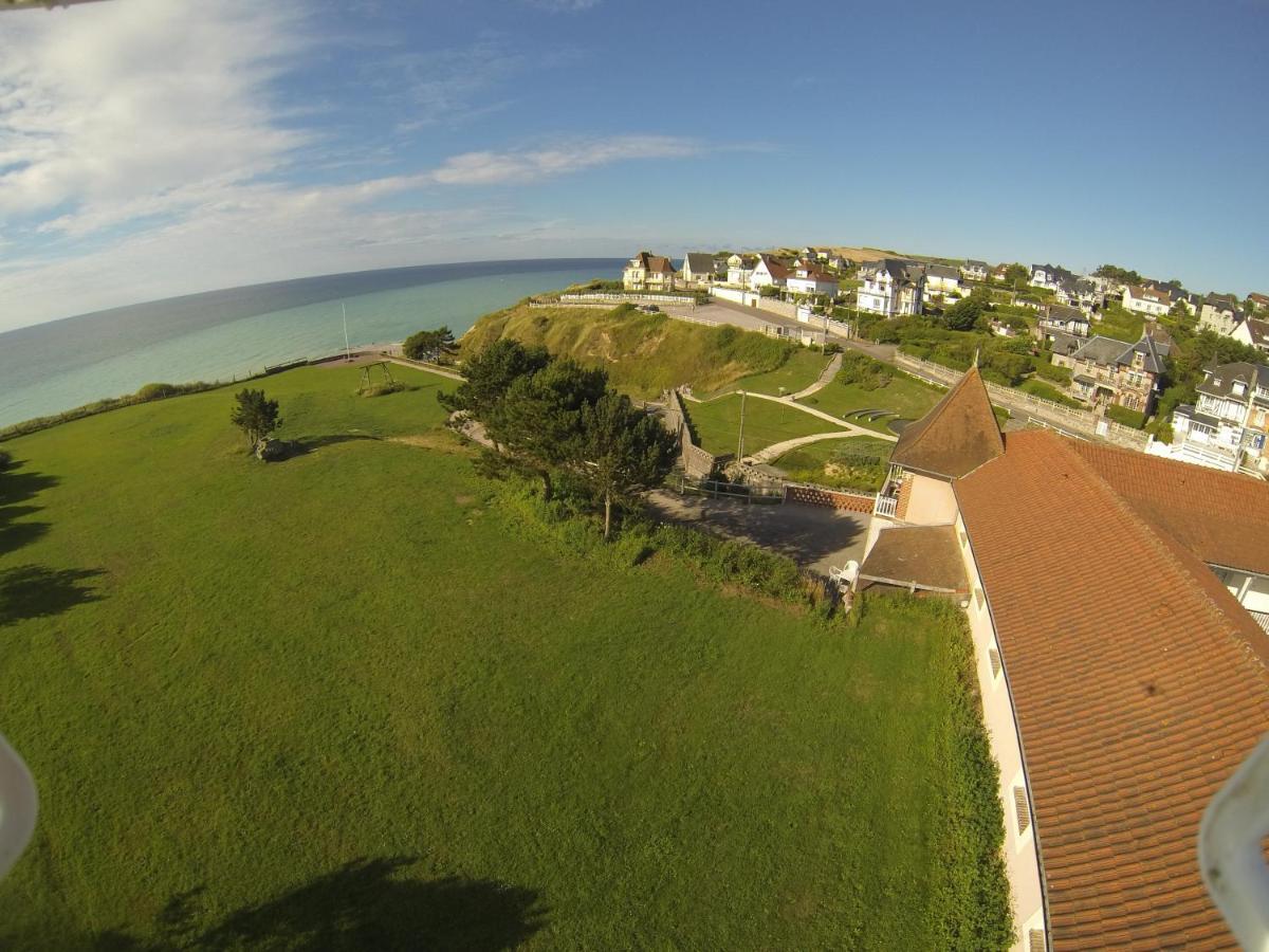 Hotel Royal Albion Mesnil-Val-Plage Exterior photo